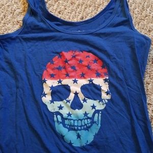Blue tank with red white and blue skull